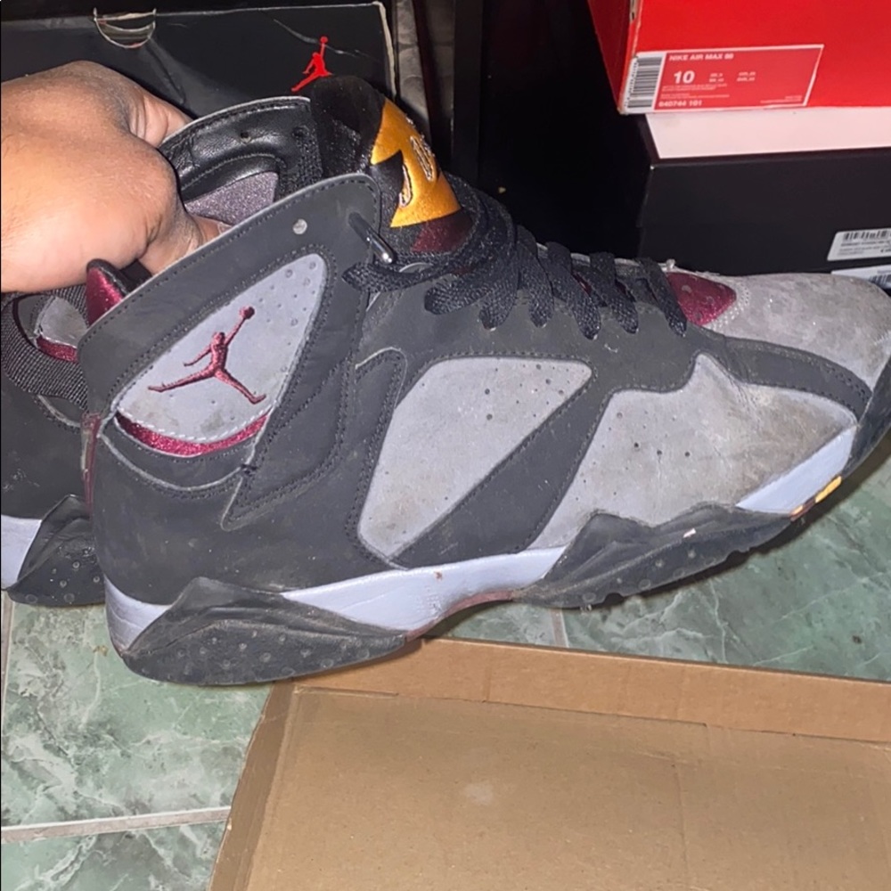 Retro 7s - Picture 2 of 5